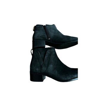 Vionic Black Weather-Resistant Ankle‎ Boots With Side Zippers & Chunky Heels